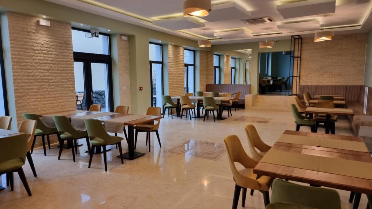 Făget Hotel Padesul מראה חיצוני תמונה