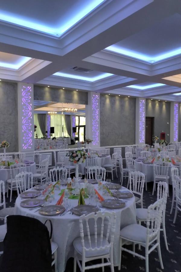 Făget Hotel Padesul מראה חיצוני תמונה