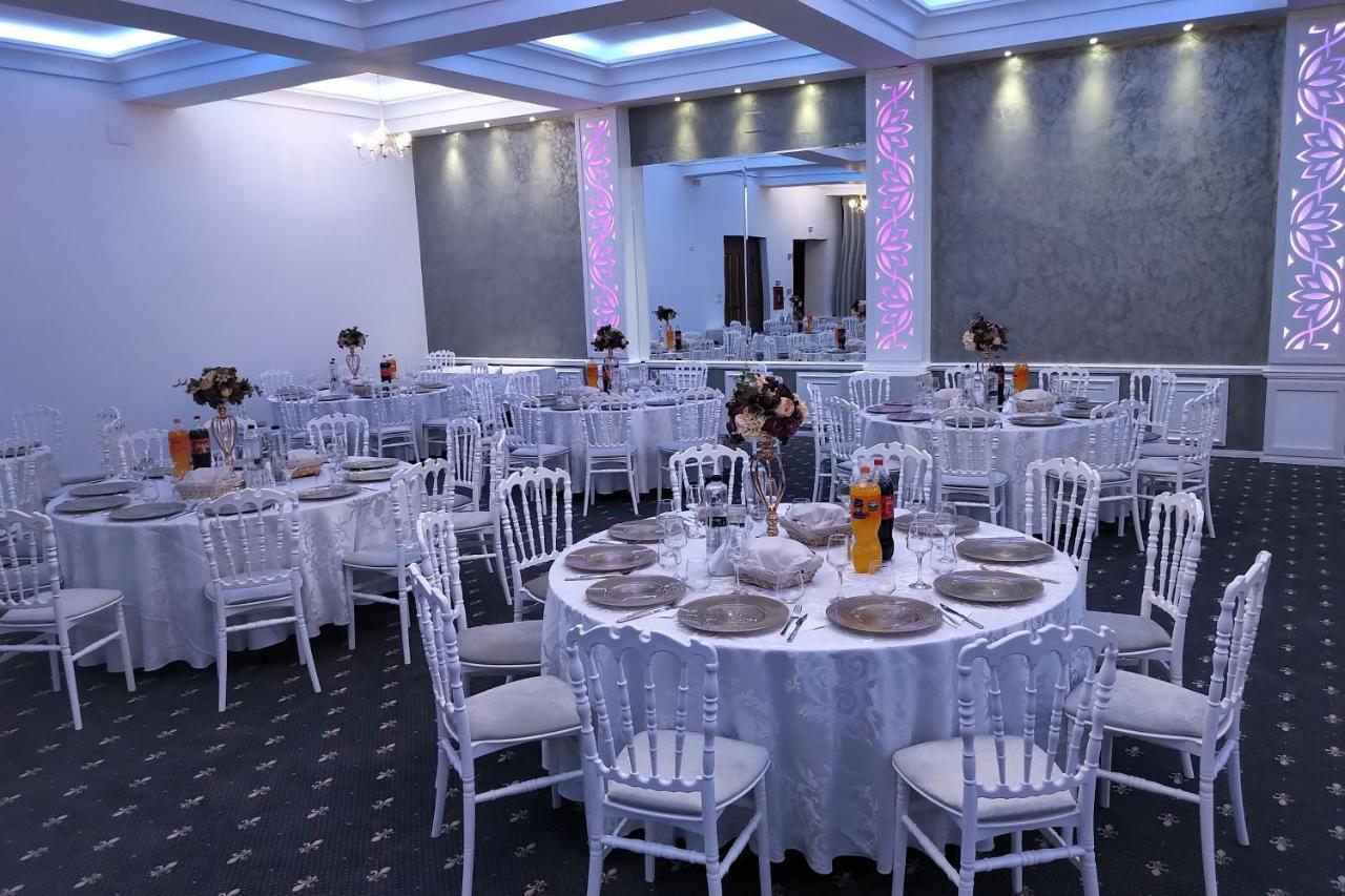 Făget Hotel Padesul מראה חיצוני תמונה