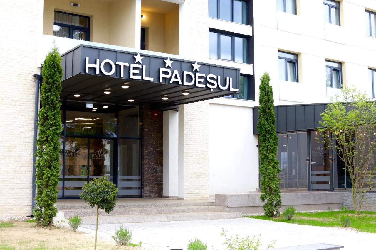 Făget Hotel Padesul מראה חיצוני תמונה